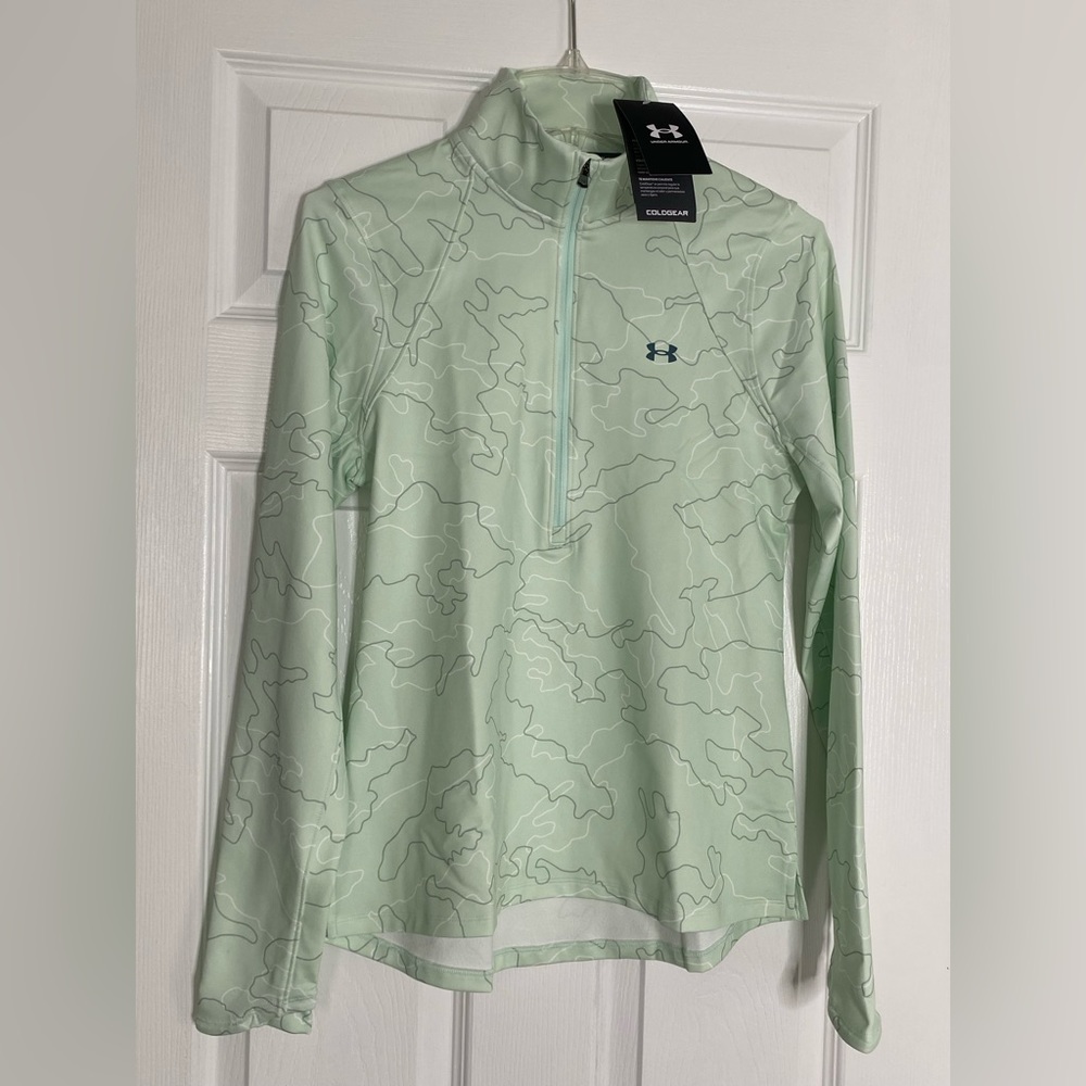 Under Armour women’s  half zip top size M